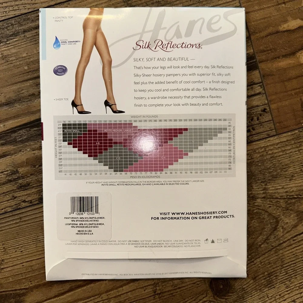 Hanes Silk‎ Reflections Silky Sheer Barely There CD Control Top Pantyhose